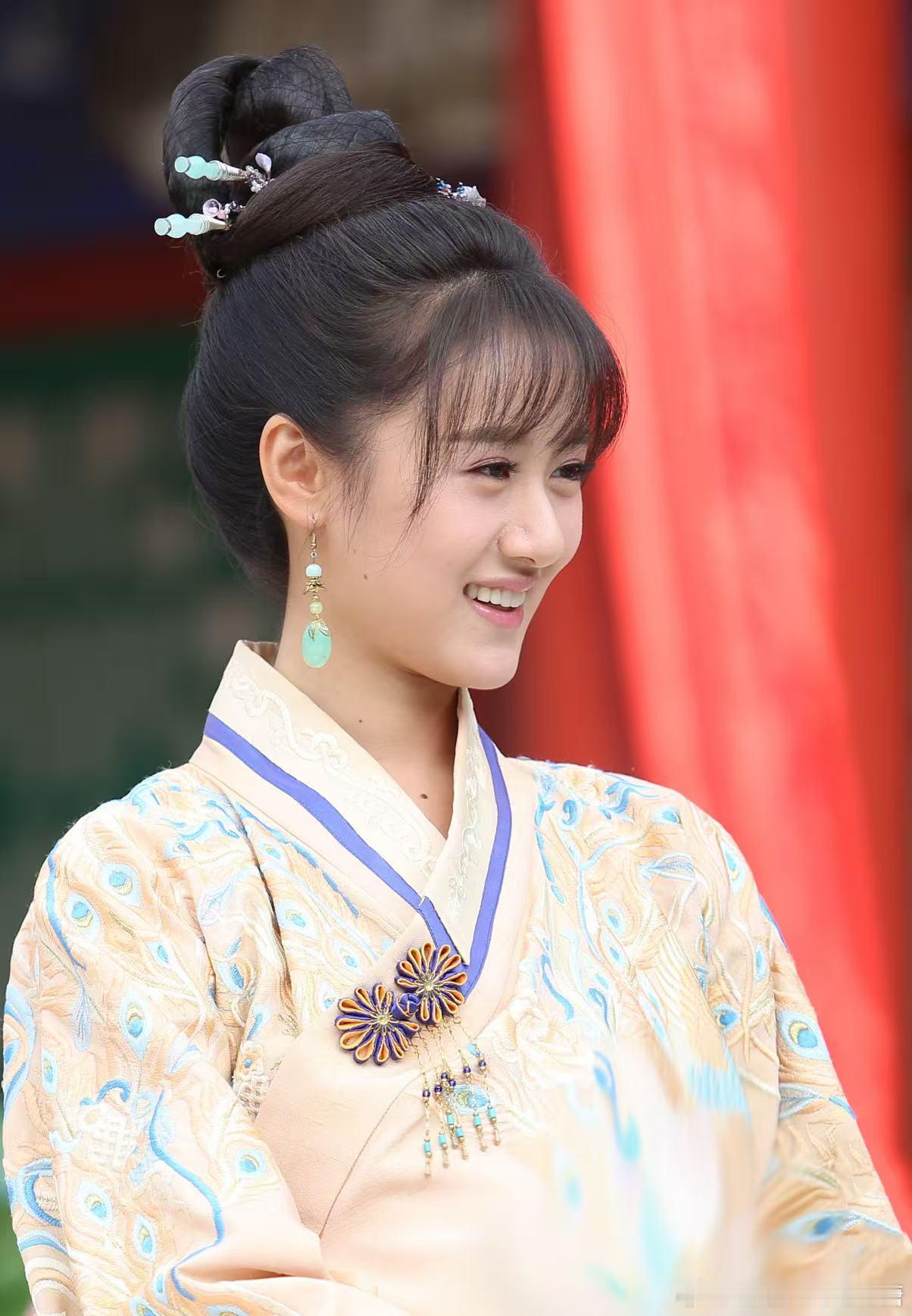 袁冰妍未修剧照🈶，古典大美女！古装真的很漂亮~​​​