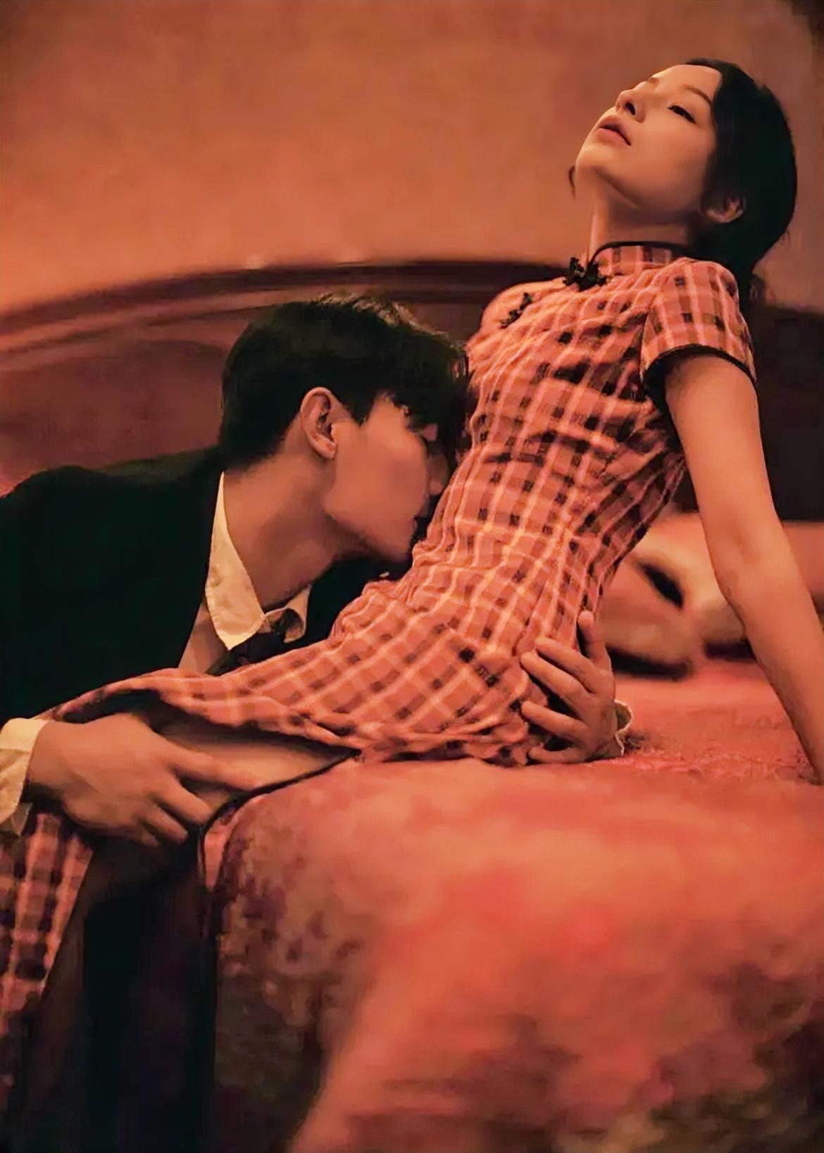 为什么男人嫌弃老婆还会跟老婆过夫妻生活？“您好，周老师，我和老公在一起15年