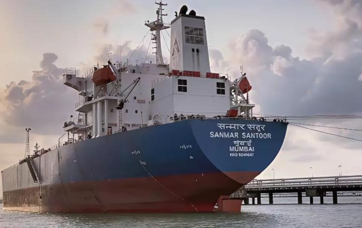 印度要求伊朗道歉被拒绝，新德里火冒三丈，被报了此前出卖之仇！4月18日，两艘