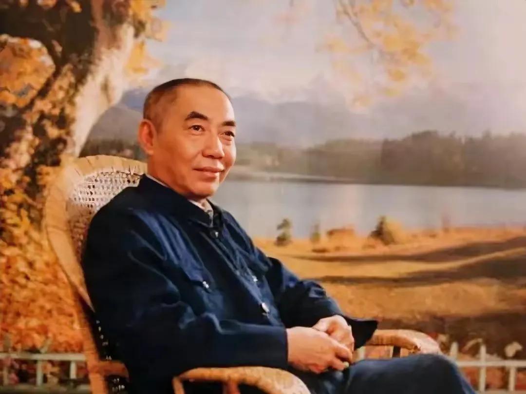 改革开放后，不少作家、学者对作家浩然和他的作品进行批评。著名作家