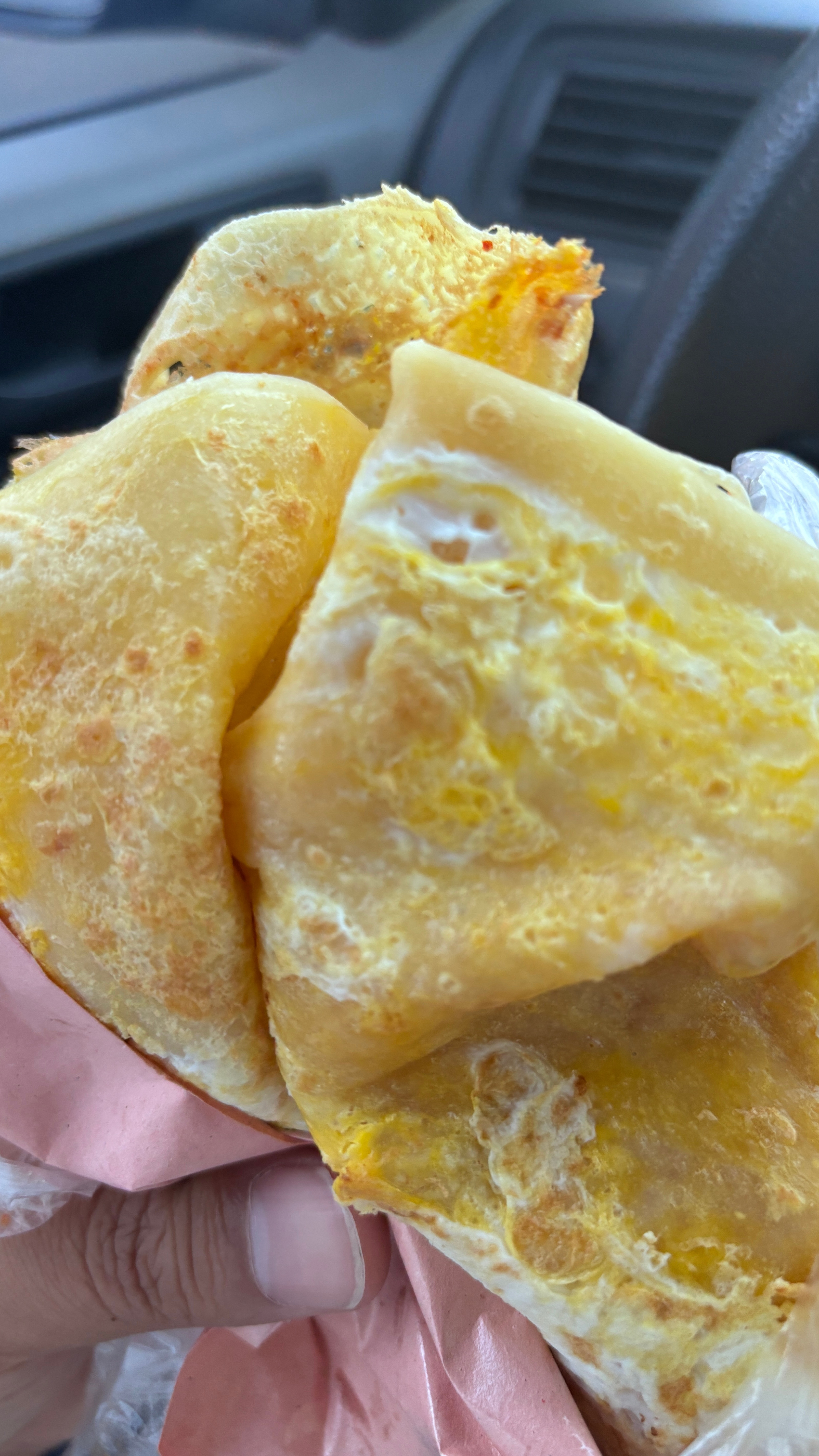 平凡，能解决牛马温饱的早餐《煎饼果子》。[加油]​​​