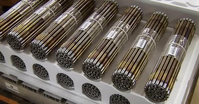 就在稀土还没撕完的时候，中国又悄悄关上了一扇更要命的门：浓缩铀。2025年上