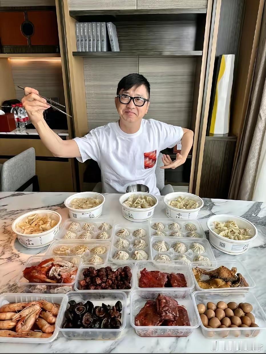 庾澄庆这一桌豪华外卖，看着也太香了吧！