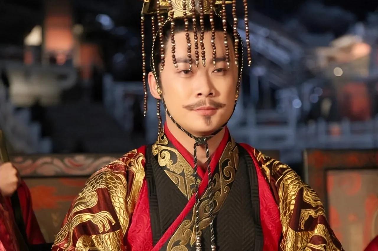 网络上盛传一种观点，中俄绝交，与西方建交，还说了很多好处和理由，比如，能够收回海