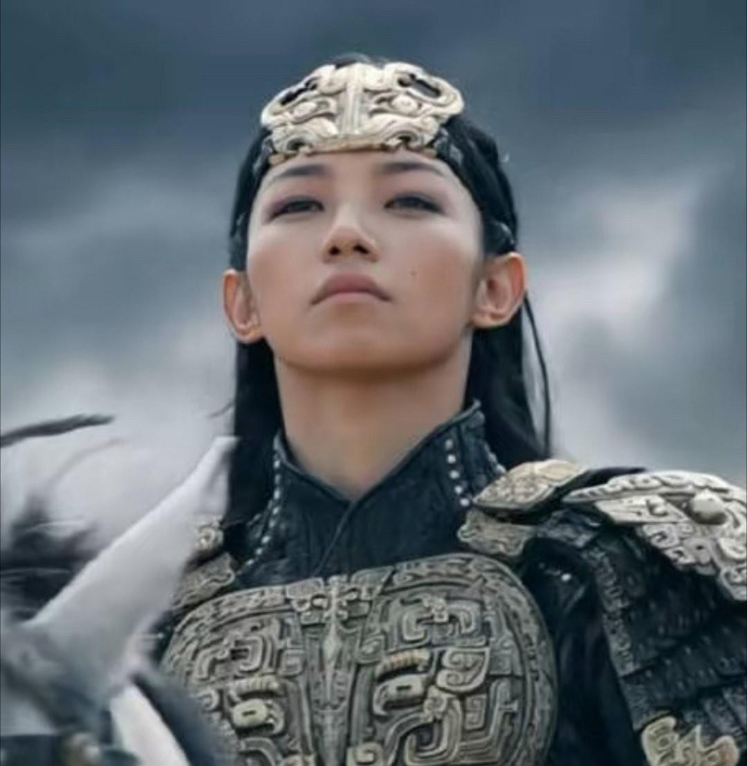 那尔那茜告诉我一个道理：娱乐圈的人现实中比剧里更会演，《封神》宣传时，都