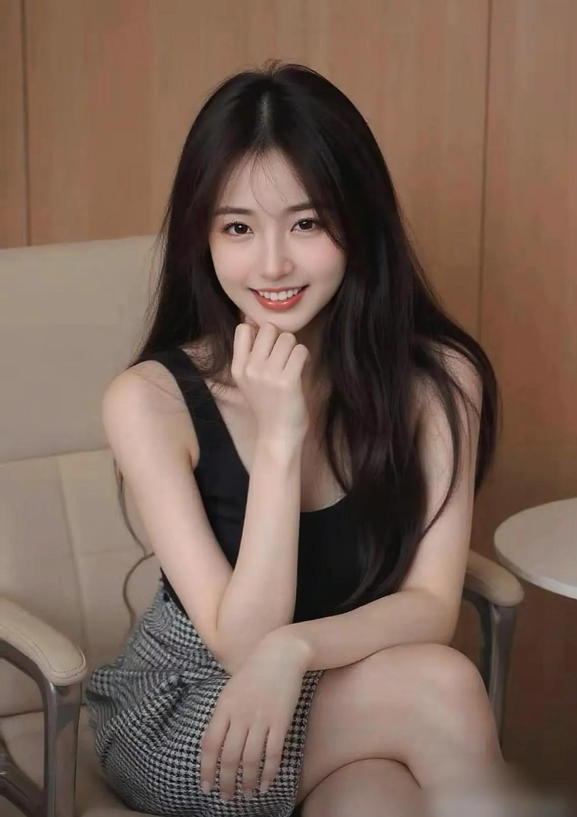 甜蜜笑容，能消散一切愁容。