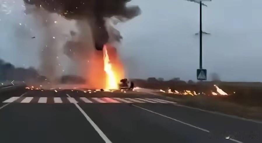 乌军的一个机动防空小组试图拦截一架向他们飞过去的“天竺葵”无人机，但是“天竺葵”