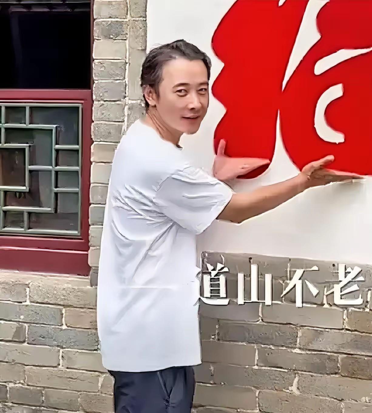 罗晋这是怎么了呢？这断崖式的衰老啊，真的是让人有点震惊啊，刚看到时候都没有看出来