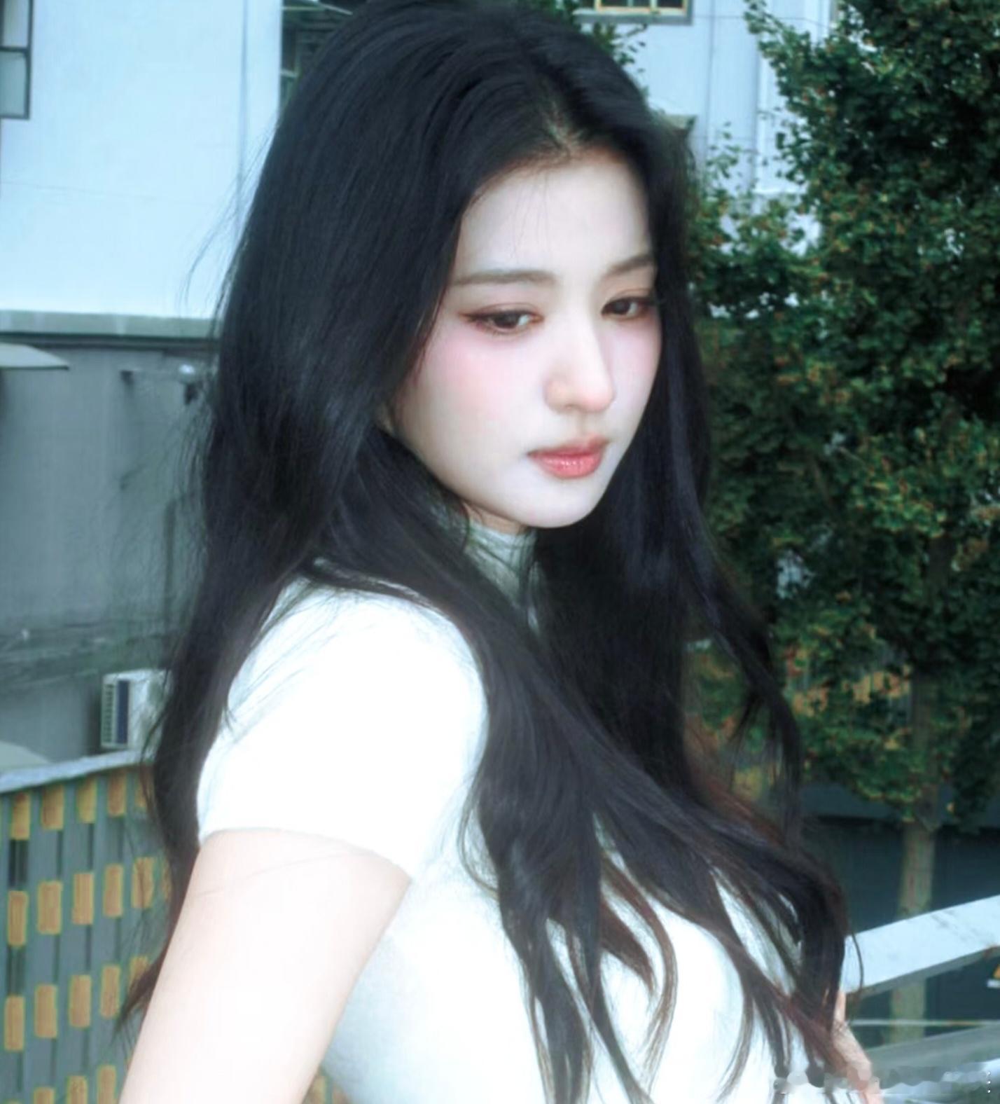 王楚然拿捏颜粉那是轻松愉快，有这样的脸拿什么输!!!