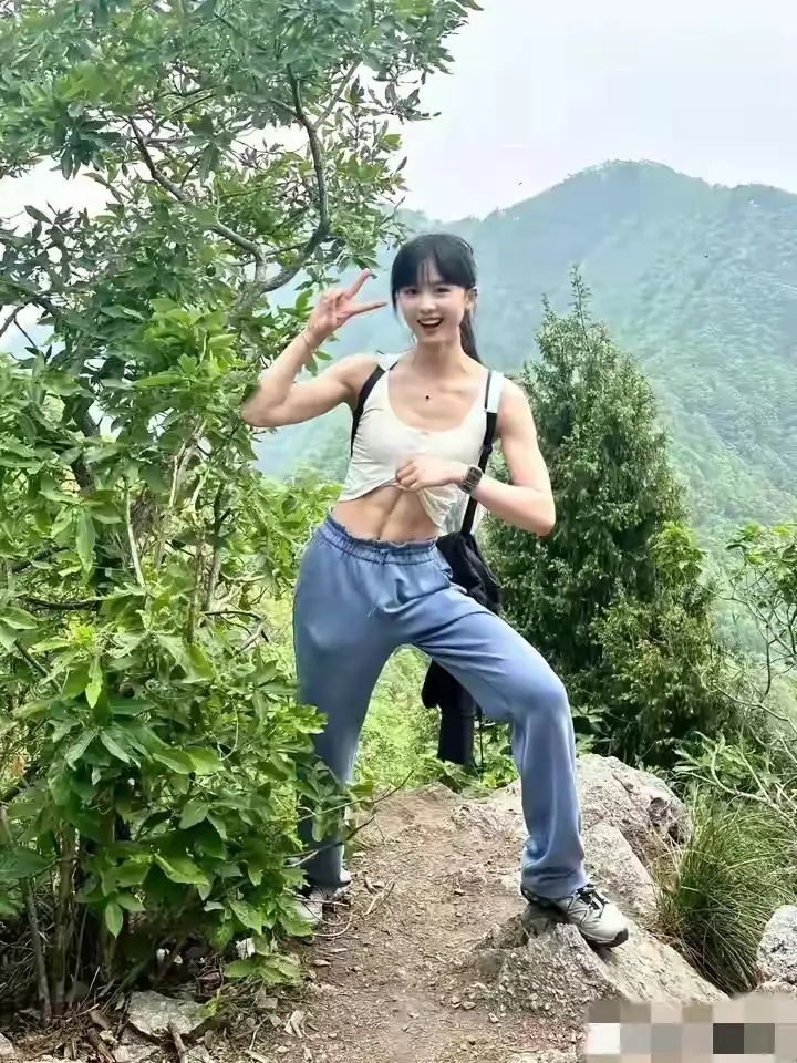 登上山顶的快乐，只有爬山爱好者才能体会。