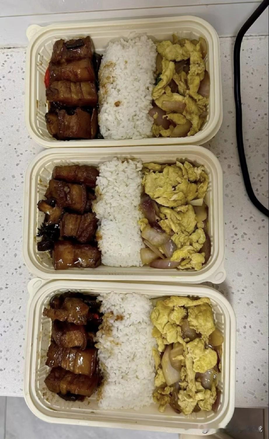 同事找我订便当，5个人天天催更，我快成公司“移动食堂”了！最近把自己做的便