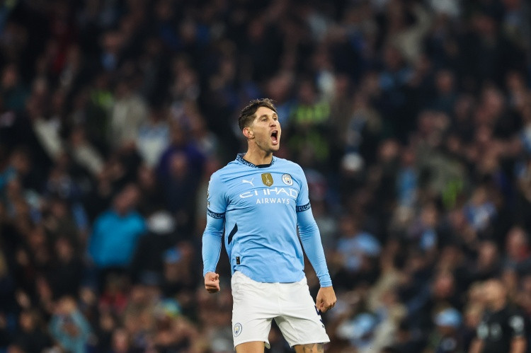 TA: 曼城将关注中卫位置, 斯通斯、阿克预计今夏离队