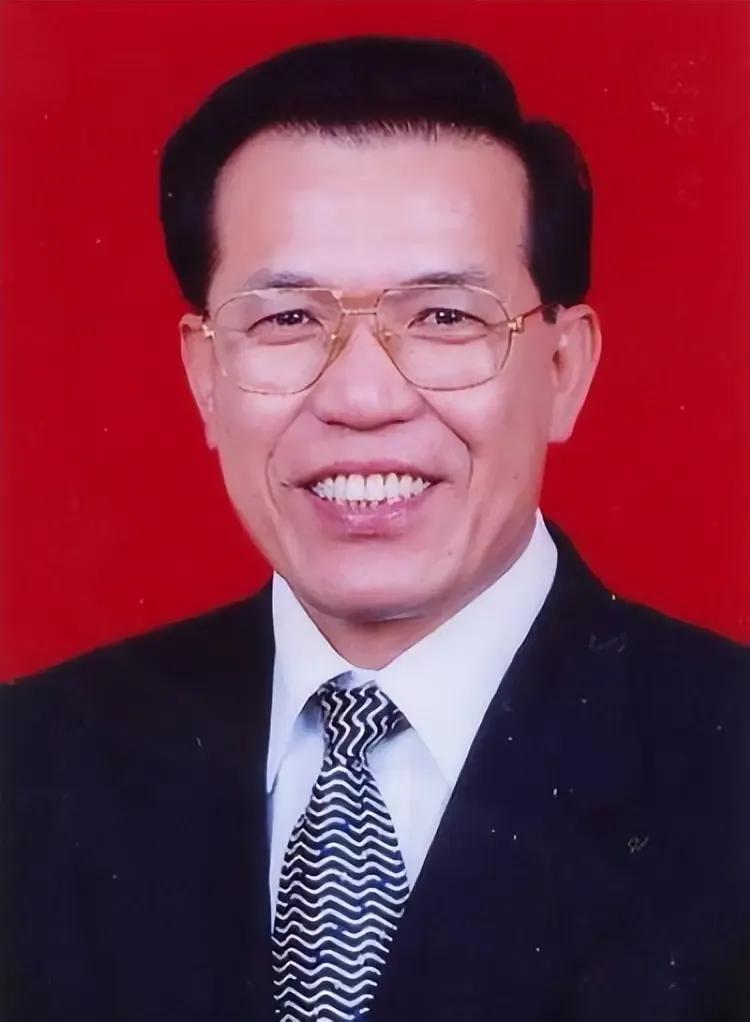 广东老省长卢瑞华被追思哀悼[祈祷]卢省长在广东是家喻户晓、深得人心！从中山大学物