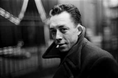 加缪的顶级文笔：“我失去了对所有人倾诉的欲望，于我而言，身边的所有人，包括亲人