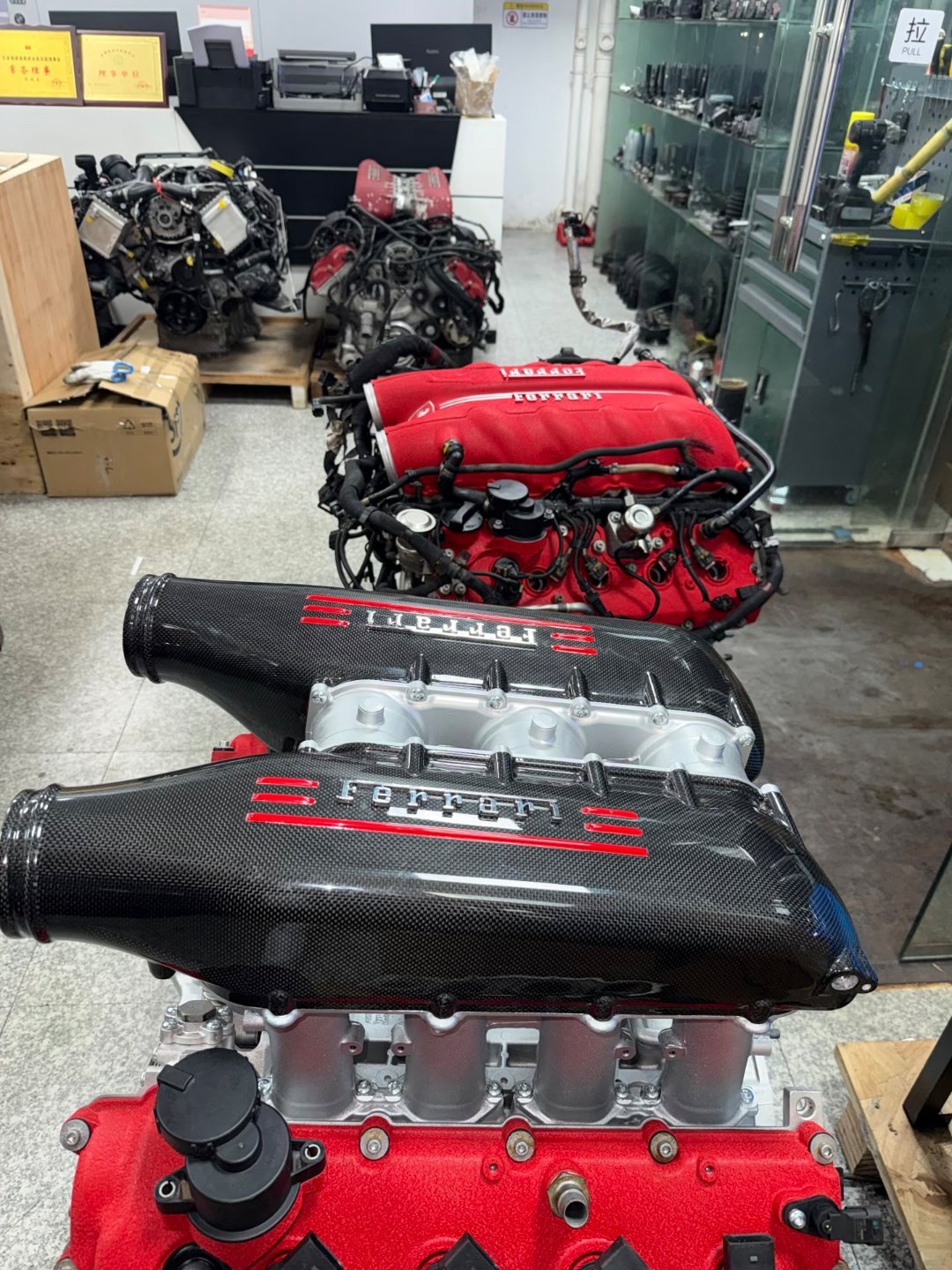 定制一个透明的茶几，里面塞一个这玩意，放在客厅不帅炸了？图片来自网络