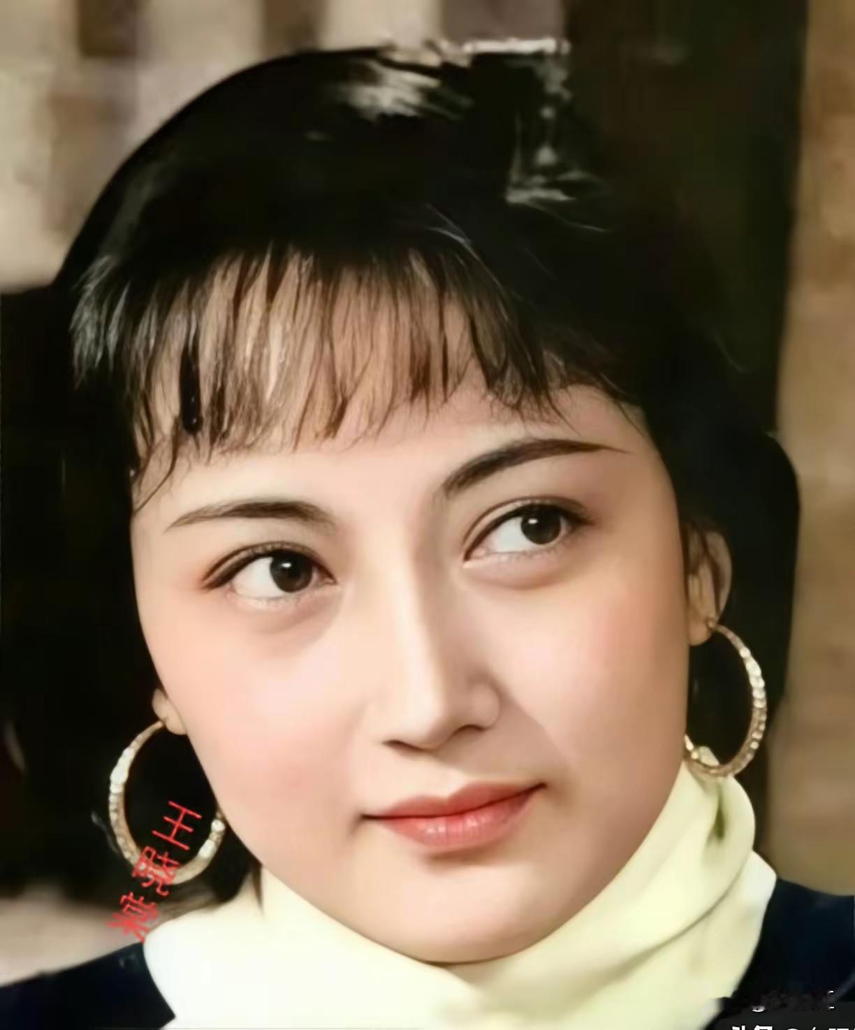 这四个大美人这样一看，最漂亮的果然还是陈红啊！陈红的颜值真的是让人惊艳，果然只有
