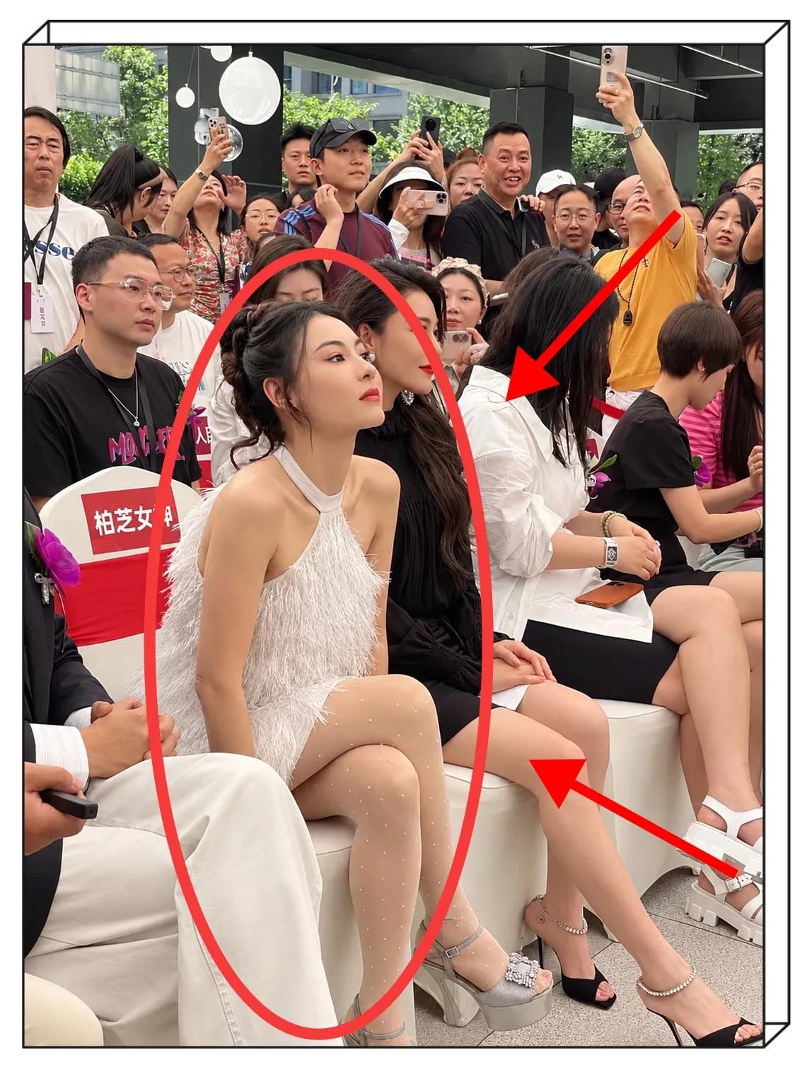 天哪！好恐怖！不敢相信这是张柏芝？！近日，张柏芝出席活动时，被路人随便抓拍的