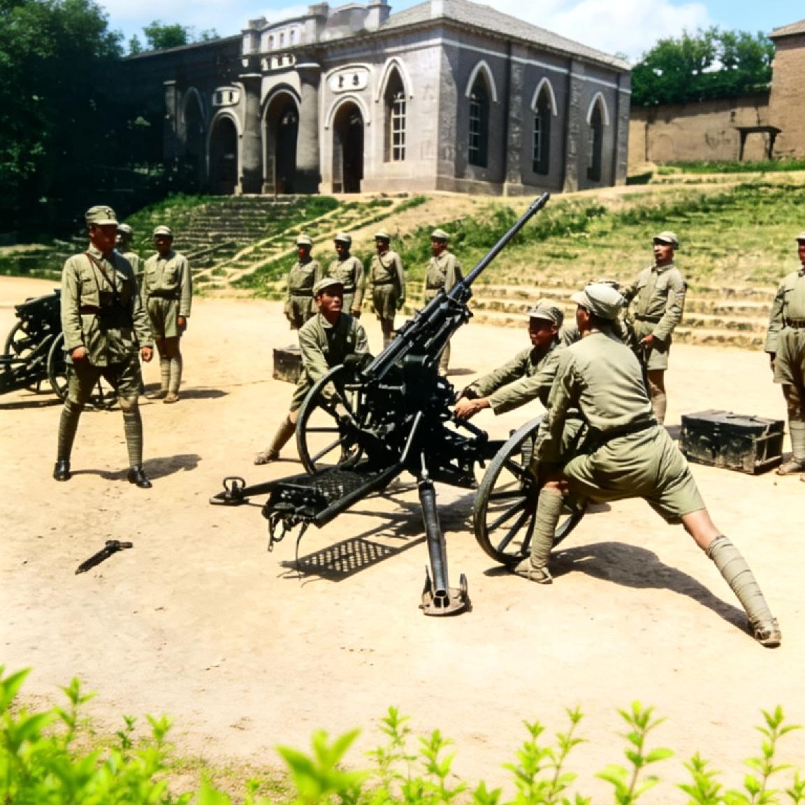 照片中，士兵操控的苏罗通机炮，只需卸下行军轮、放下炮架，便能即刻投入战斗。这一幕