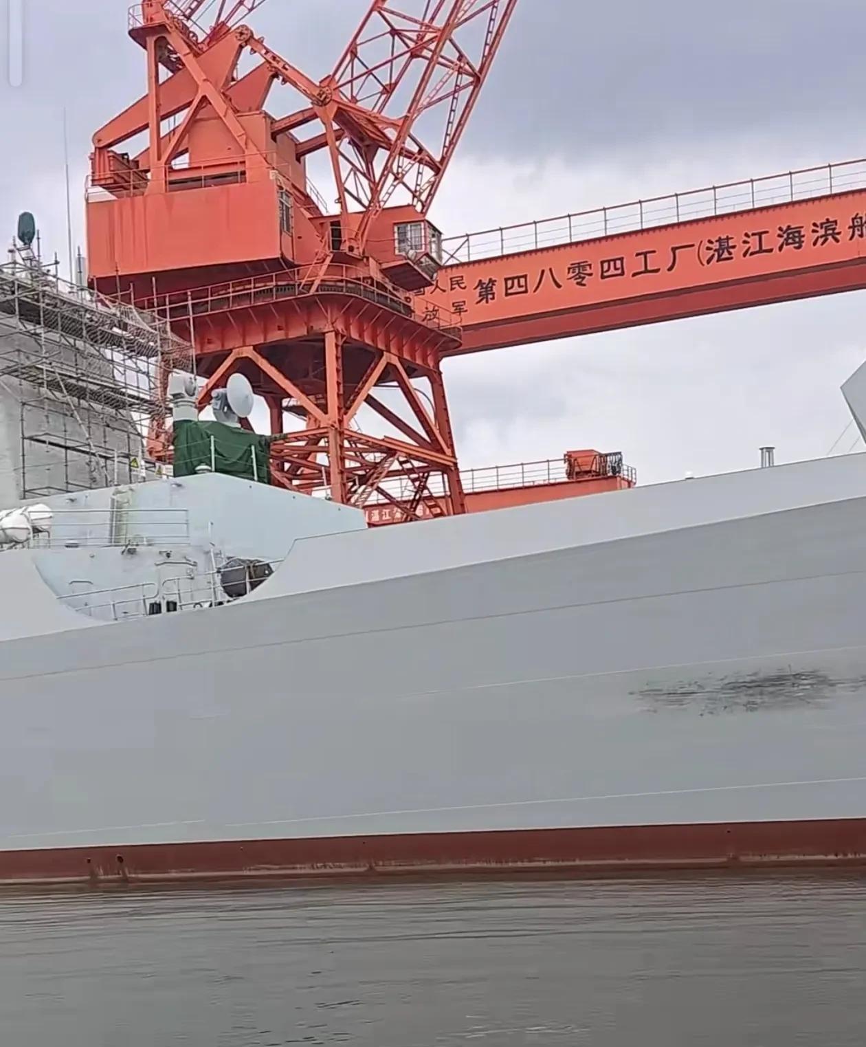 从湛江港出海钓鱼，一般都去东海岛、南三岛、调顺岛、硇洲岛等几个海岛附近海钓，我和
