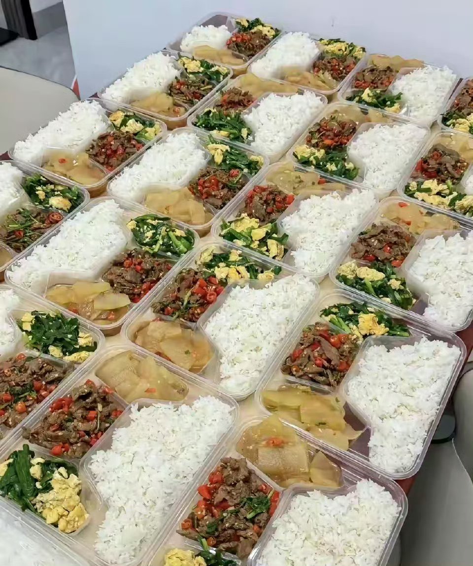 这种盒饭定价多少合理？​​​