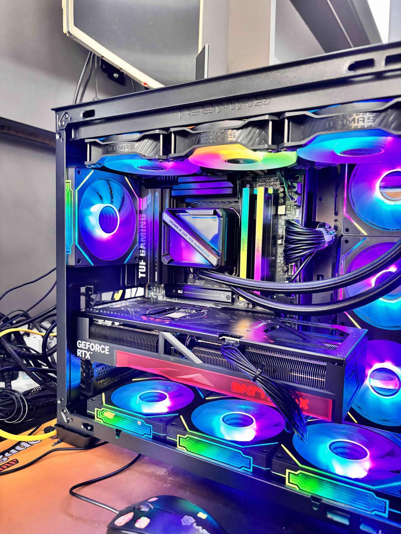 现在买电脑的都没卖电脑的多了客户装了两个多礼拜，现在就出了累计用了100小时