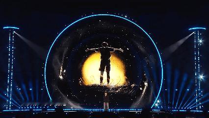 从19年初次面世的HarmonyOS，到如今手机、平板、穿戴、车机、电脑都能一拉