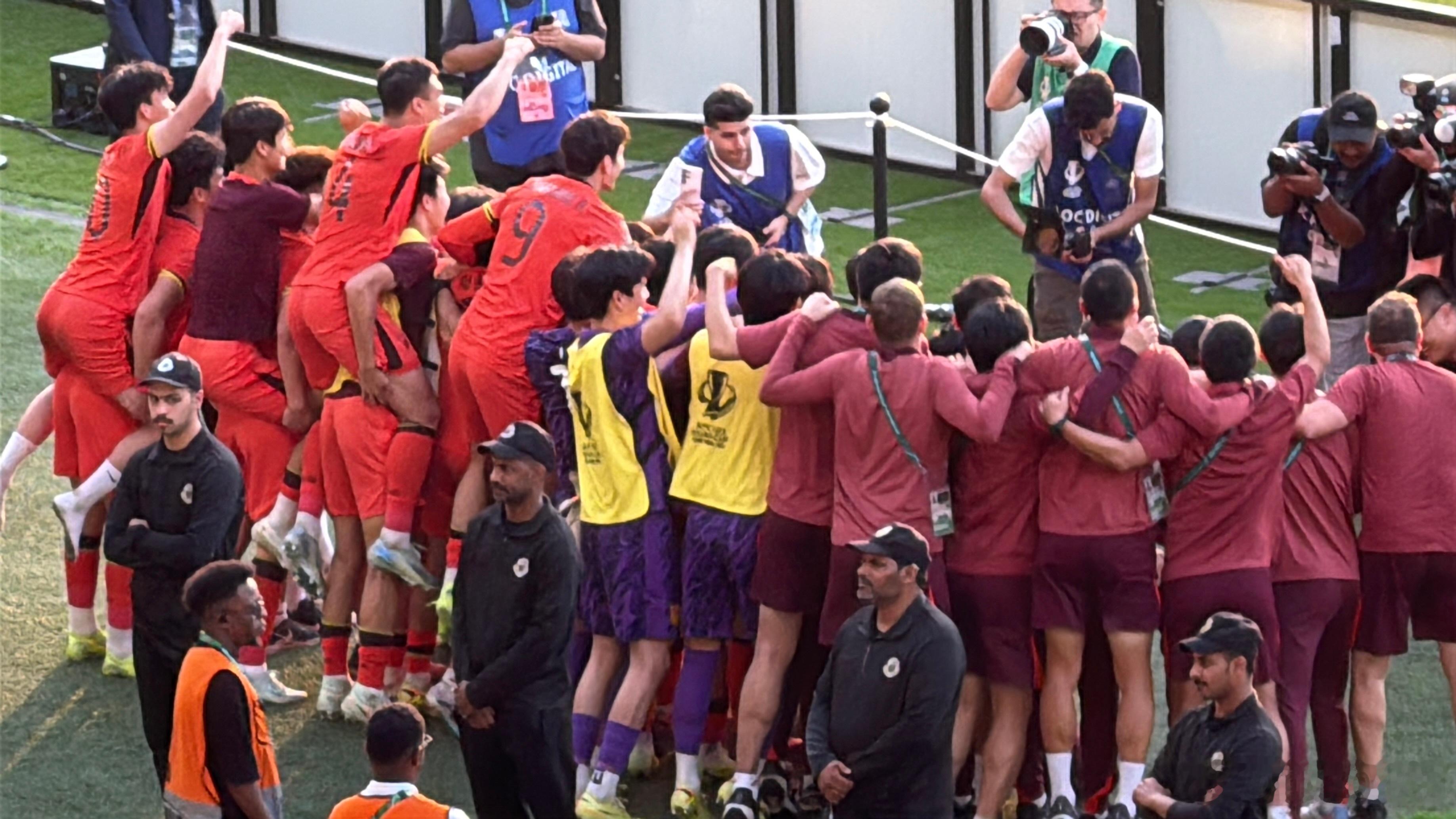 U23国足赢球的一瞬间，整个人都是懵逼的状态，先给国足道个歉，说实话确实没想到，