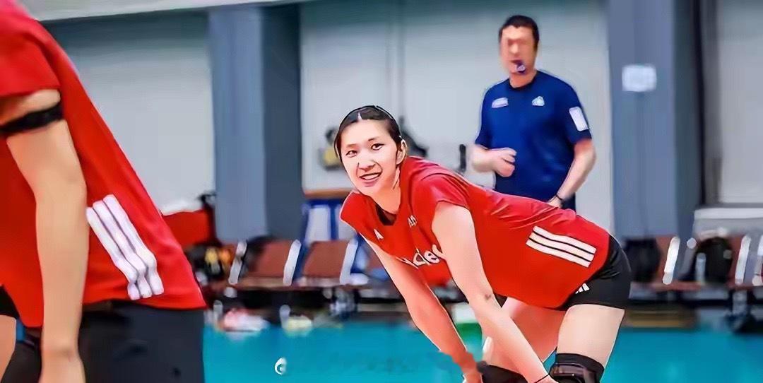 今晚7点半，中国女排争夺小组第一，将反超日本，3人成赢球关键2026届女排亚锦赛
