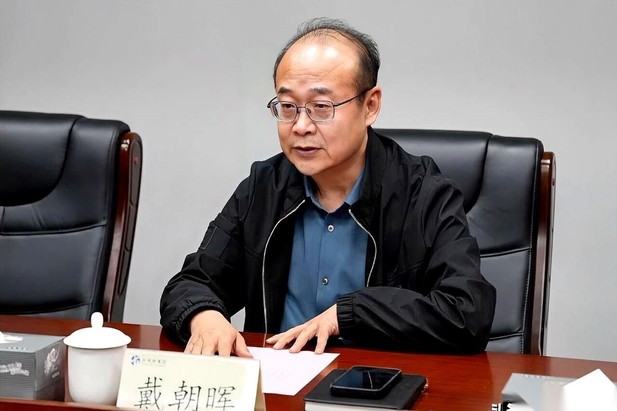 睢宁的“一把手”亲自带队，跑到徐州高新来“取经”了。我跟你说，这种新闻比看一百