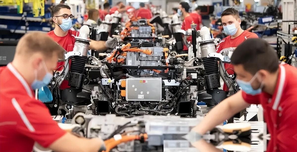 2026年上半年，中国GDP为69.57万亿元，同比增长4.7%；二季度增速为4