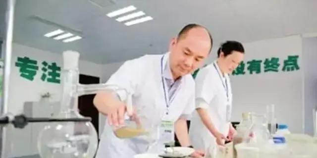 中国留不住人才？精英都移民去了欧美，但那些留在中国的二流、三流、甚至不入流的人，