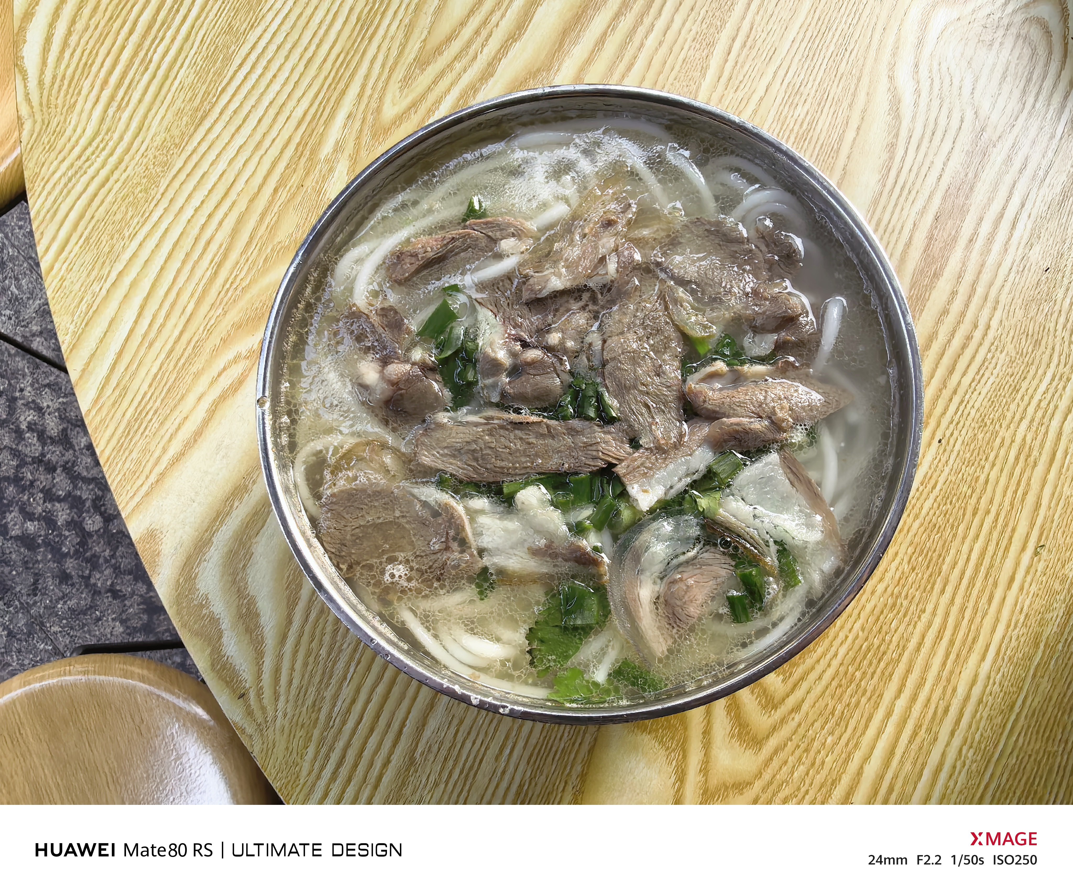 每天都在循环往复，送孩子，吃攀枝花羊肉米线，上班，午饭，午休，上班，午饭，睡觉