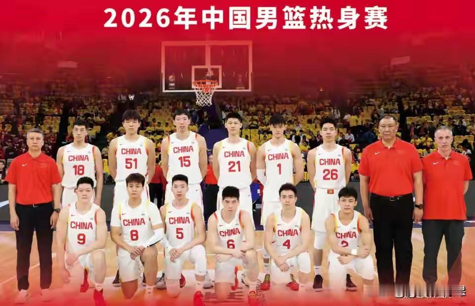中国男篮19分只差不敌日本男篮，中国球迷特别想念这5位球员:1.周琦--30