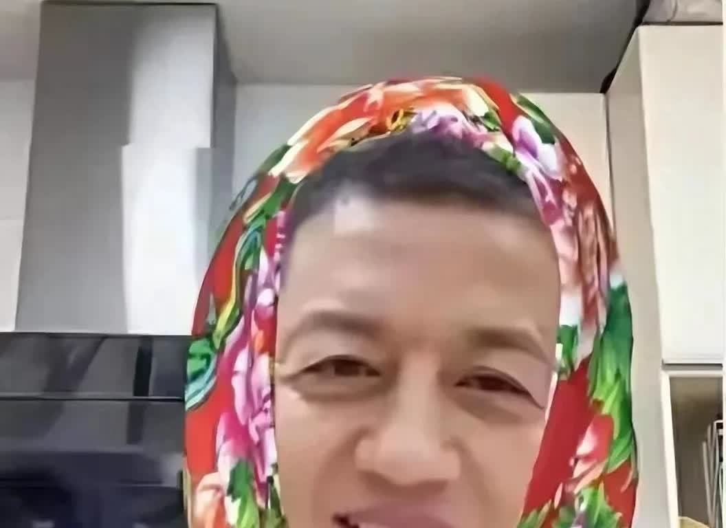 李亚鹏投资为什么总失败？现在连平层都住不起，搬去水泥房了。原因很简单，