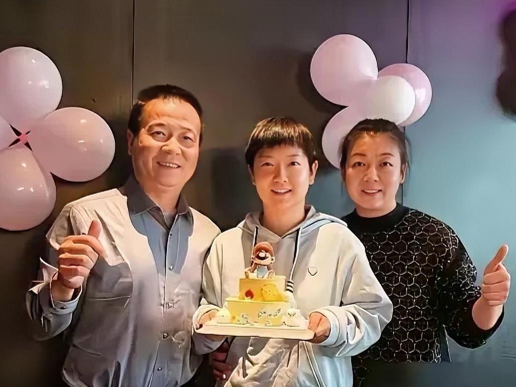 国乒主力原生家境明显呈现四个层次：1、富豪家庭：梁靖崑、陈梦等人，此类家境优