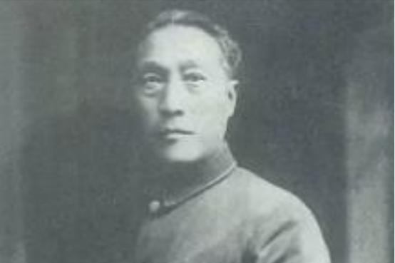 他一生活埋无数人，49岁生日那天却被结拜兄弟活埋，次日弟弟也惨死民国军阀圈有