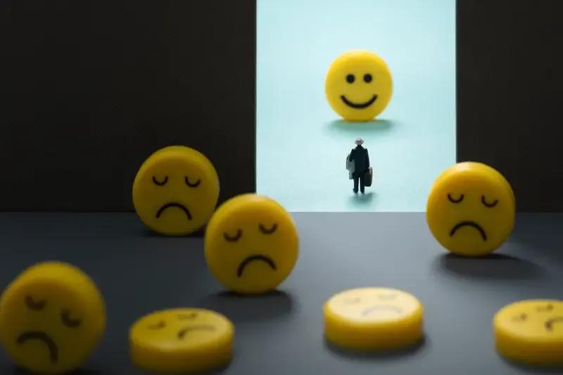 你不对自己狠，生活就会对你狠。不狠难成事。第一，摆脱负面情绪，狠狠拒绝内耗。除