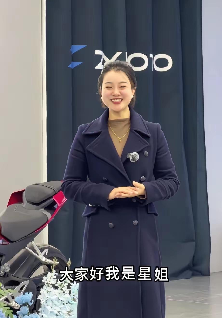 不得不佩服张雪的老婆星姐！张雪2013年创业，启动资金只有2万块，为了维持运