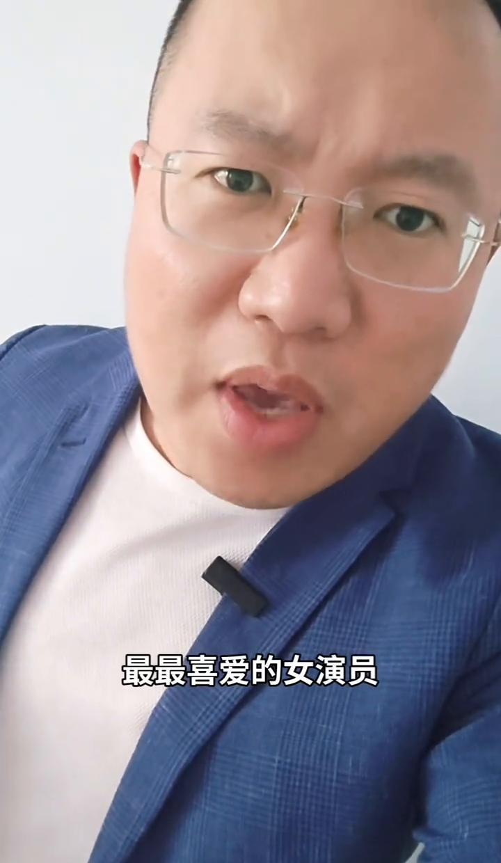 撕开这个排名，吵错方向了。赵丽颖和辛芷蕾，根本不在一个赛道。赵丽颖跑出的，是