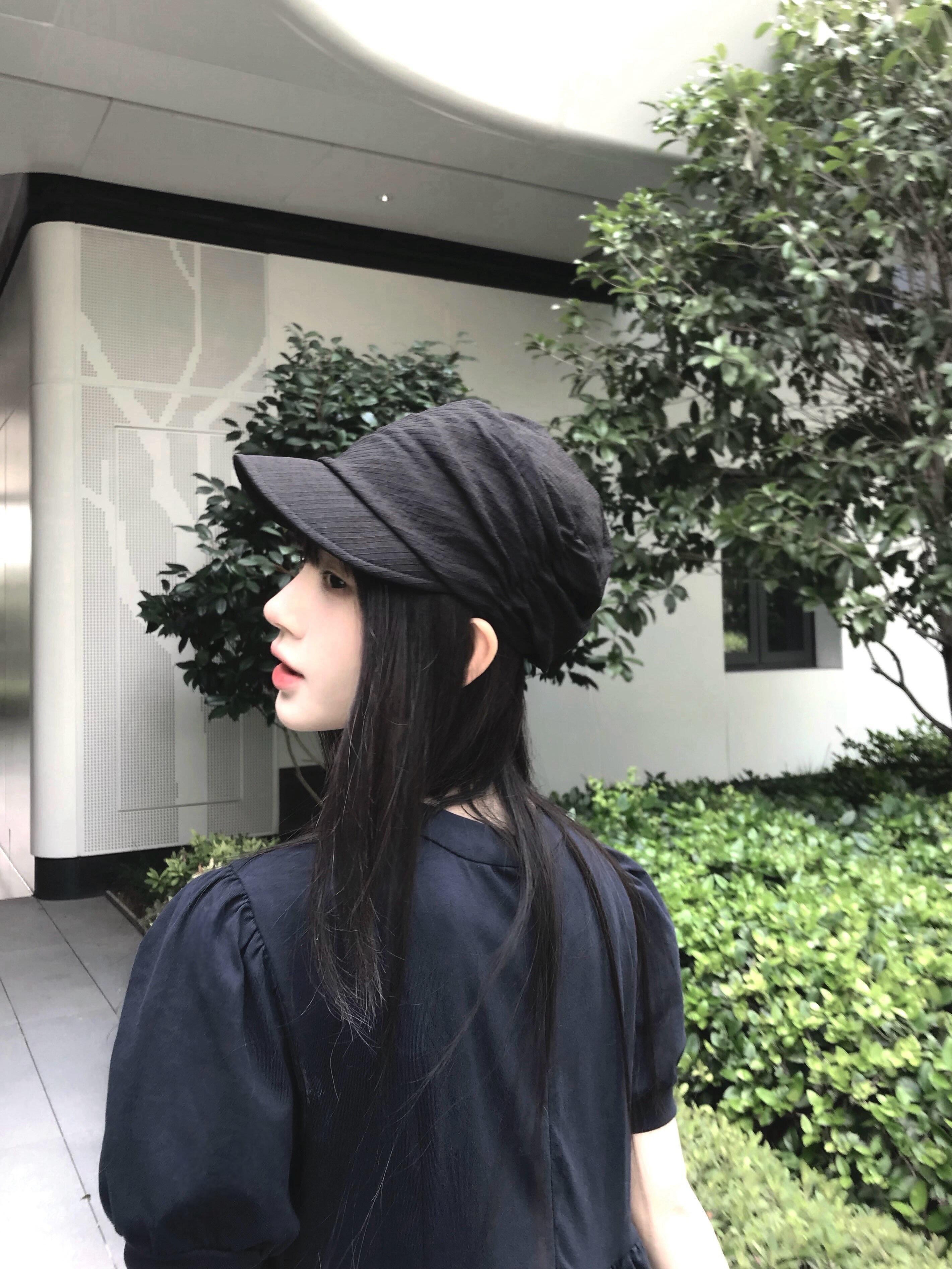 鞠婧祎/壁纸分享世界上美好的东西不太多，立秋傍晚从海边吹来的风，和笑起来要人命的