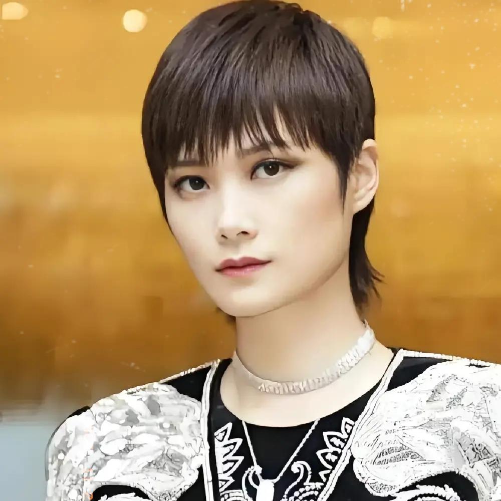 终于明白李宇春为何不婚！41岁的她早已看透娱乐圈适应独居生活41岁的李宇