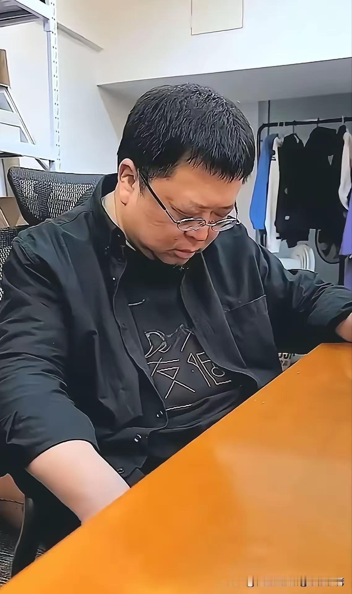 罗西大战虽然差不多已结束了。想必明眼人都能看出来，老罗已经立于不败之地，华与