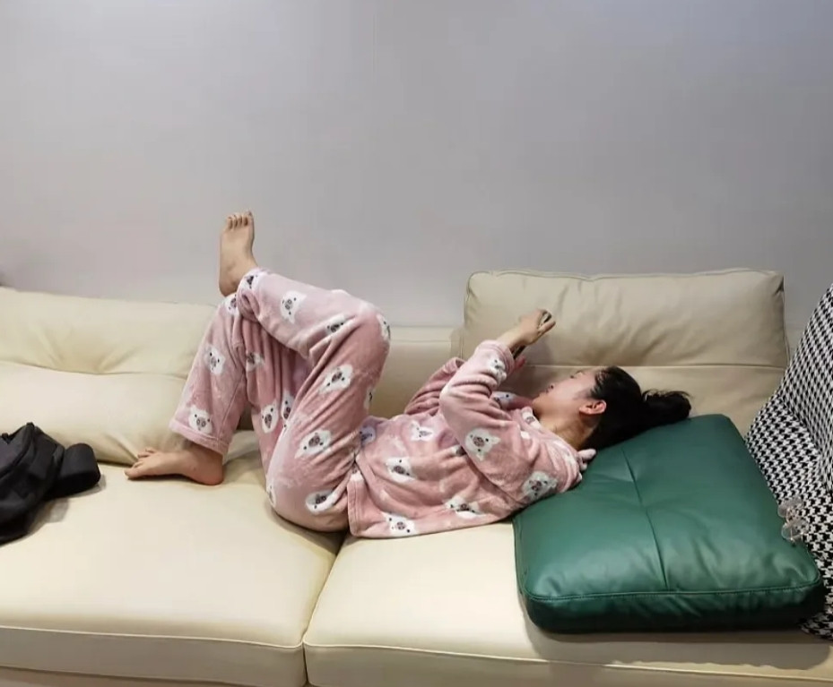 说实话，以前儿子没娶媳妇时，我也是求爷爷告奶奶的请别人给说媳妇。心里也暗暗告诉自
