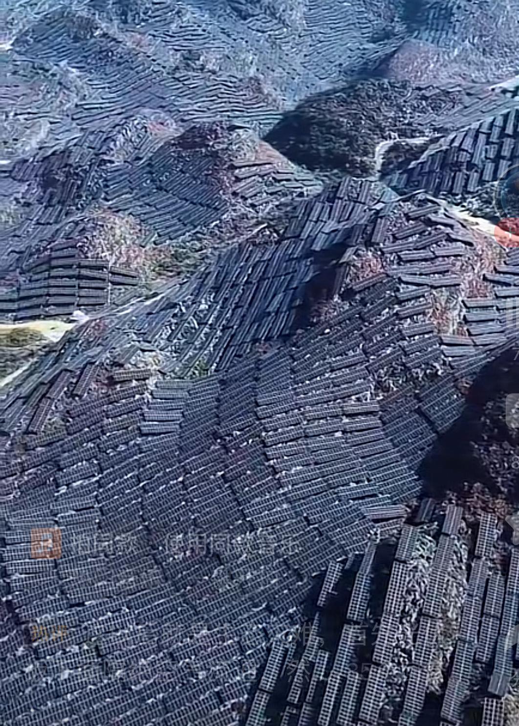 我问deepseek这漫山遍野的光伏发电是否对气候和环境造成影响？deeps