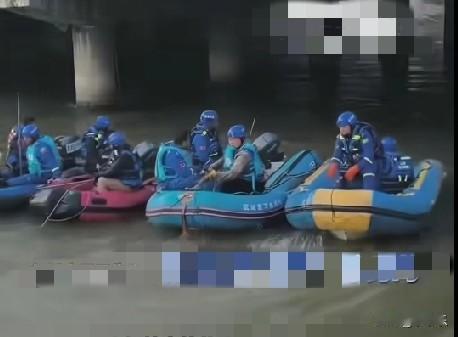 近日，山东德州夏津县某河段一男一女相继坠河，男子当晚被打捞起来，遗体已送殡仪馆，