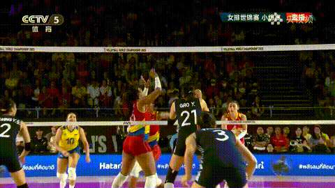 嘛玩意儿！输一局怨李盈莹[笑着哭]先废董禹涵再伤吴梦洁，这能怨谁……?！说句不好听