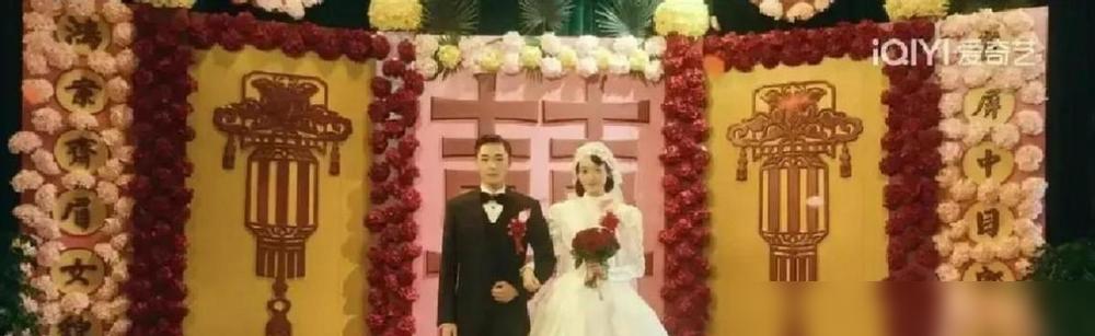 电视剧骗了你。何贤的五位太太，才是澳门商业的半边天。原配镇守祖屋，是家族定海神针