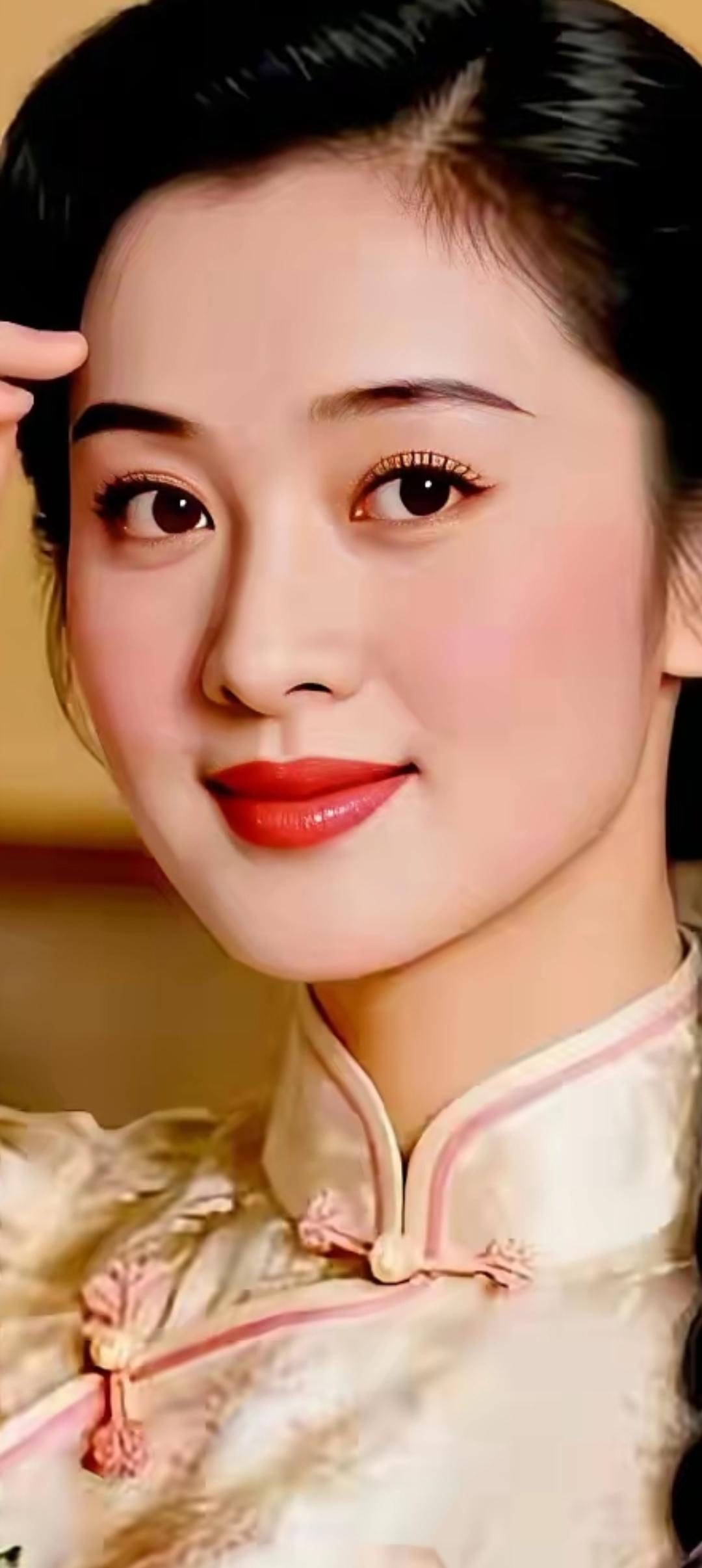优雅旗袍，复古妆容，韵味十足！💄👗