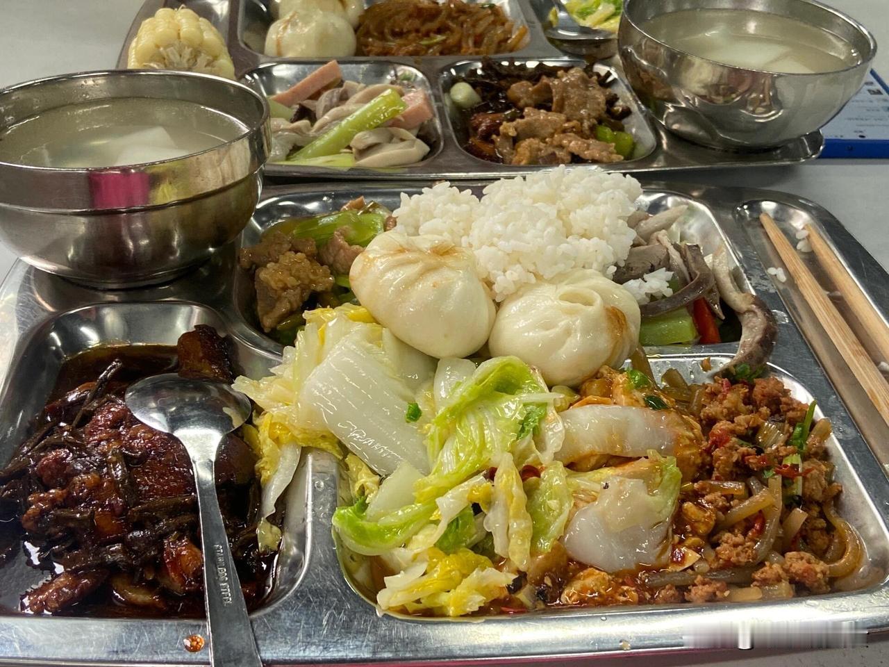 已经高血压了，每天在公司食堂这么吃怎么办？以后会不会出问题三高？因为上班太累了
