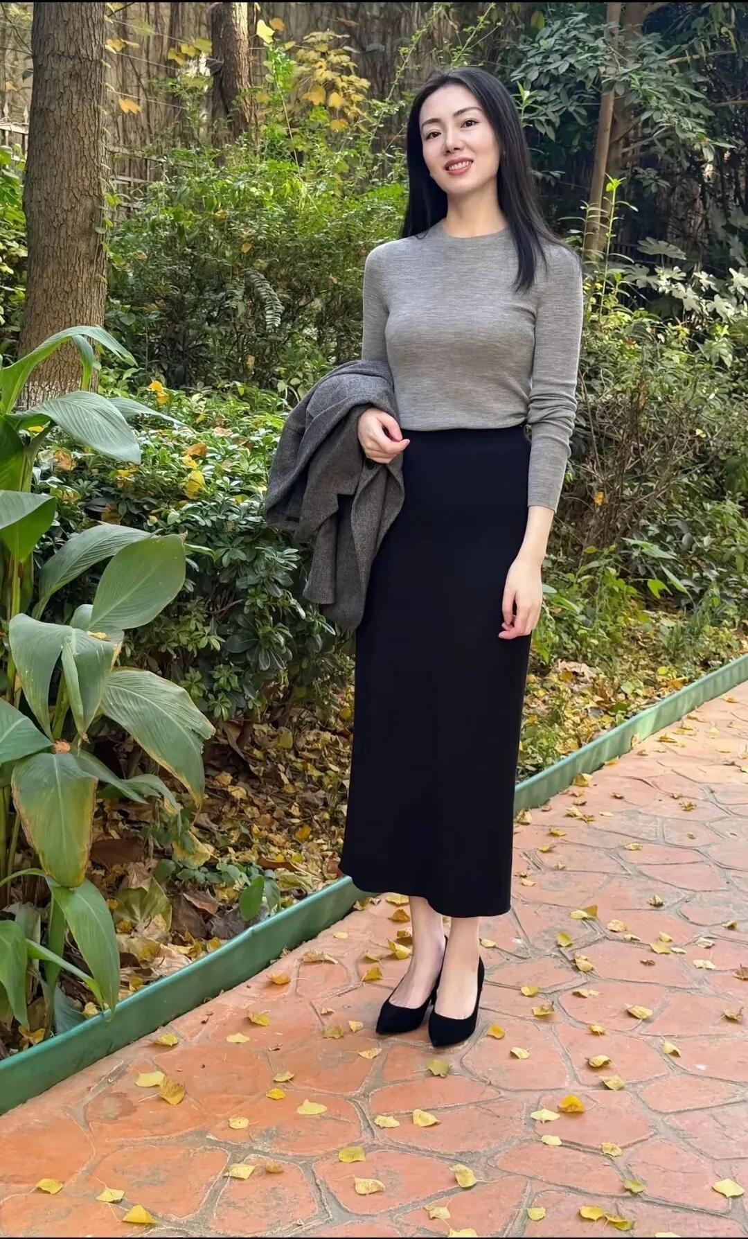 年少不知阿姨好